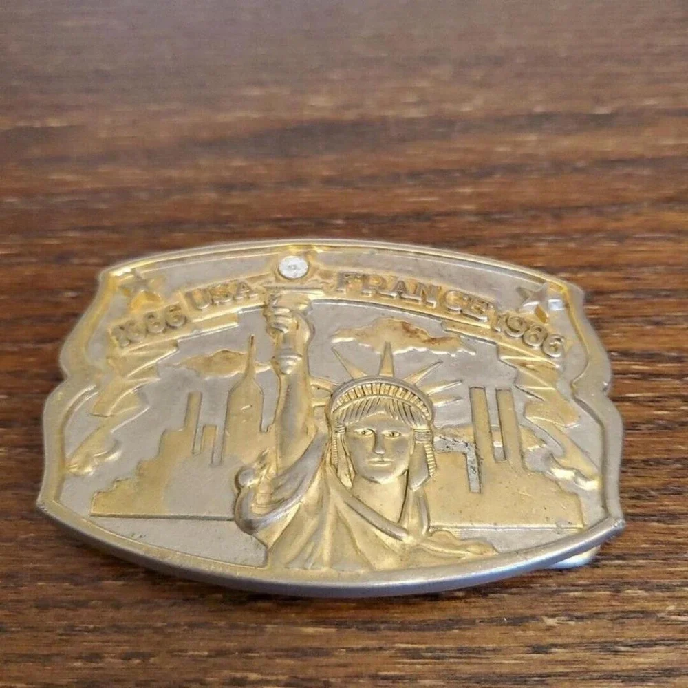Limited Edition Gold and Silver Buckle from The‎ Hanmond Int'l Mint